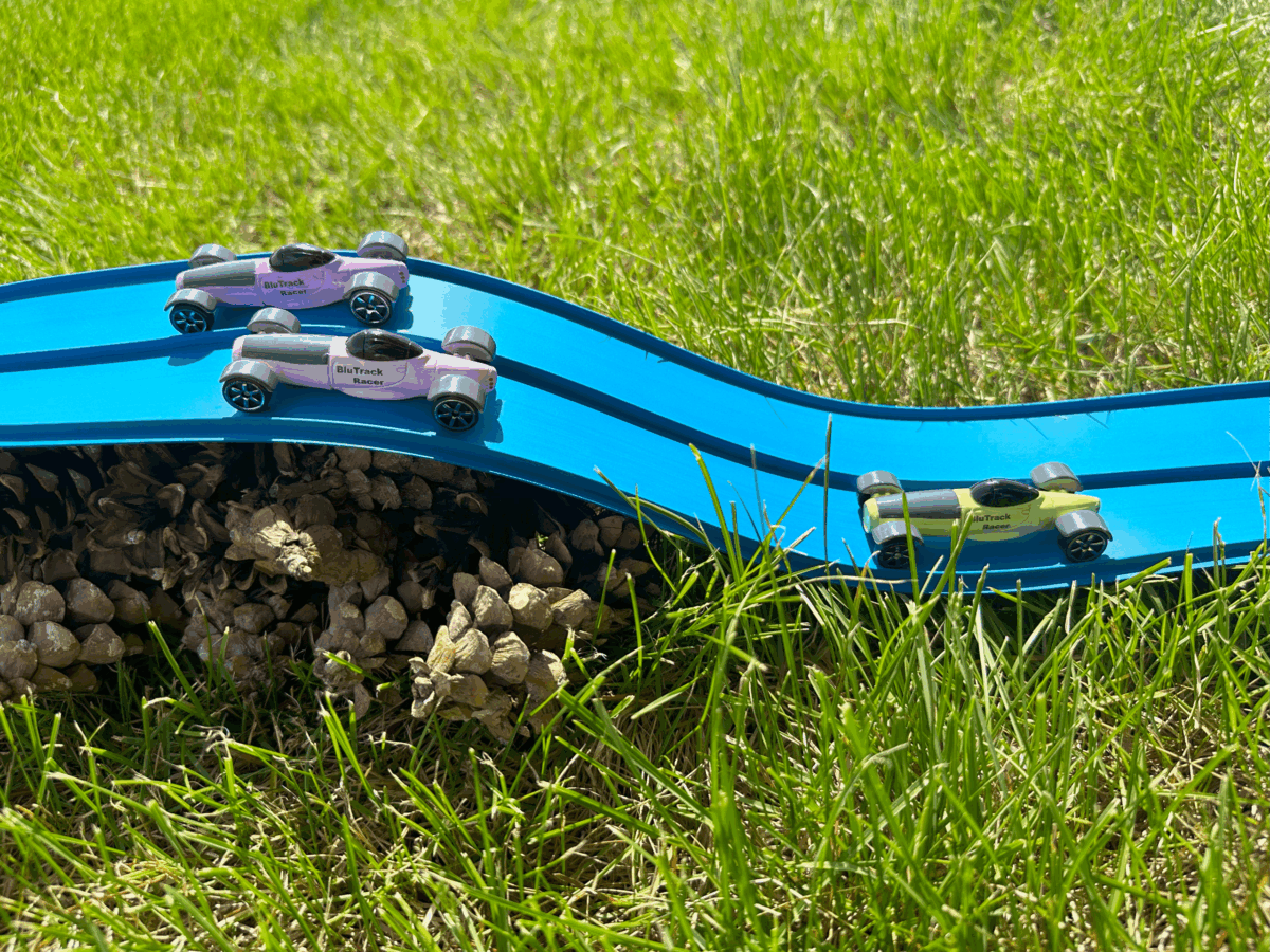 Classic 20-Foot Race Track Starter Set (Limited Edition) - Image 2